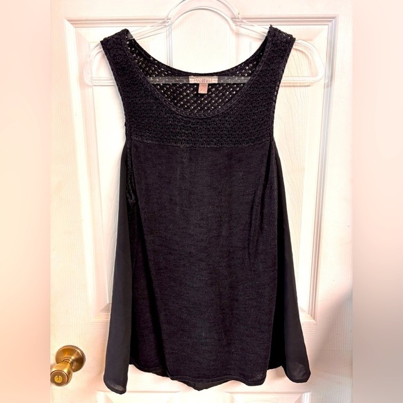 Roz & Ali Tops - Roz & Ali Black Sleeveless Shell Blouse - Size L